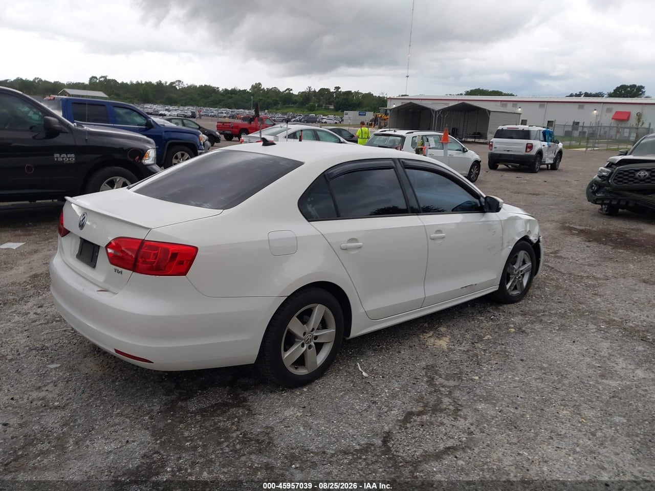 2012 VOLKSWAGEN JETTA 2.0L TDI · 4/11