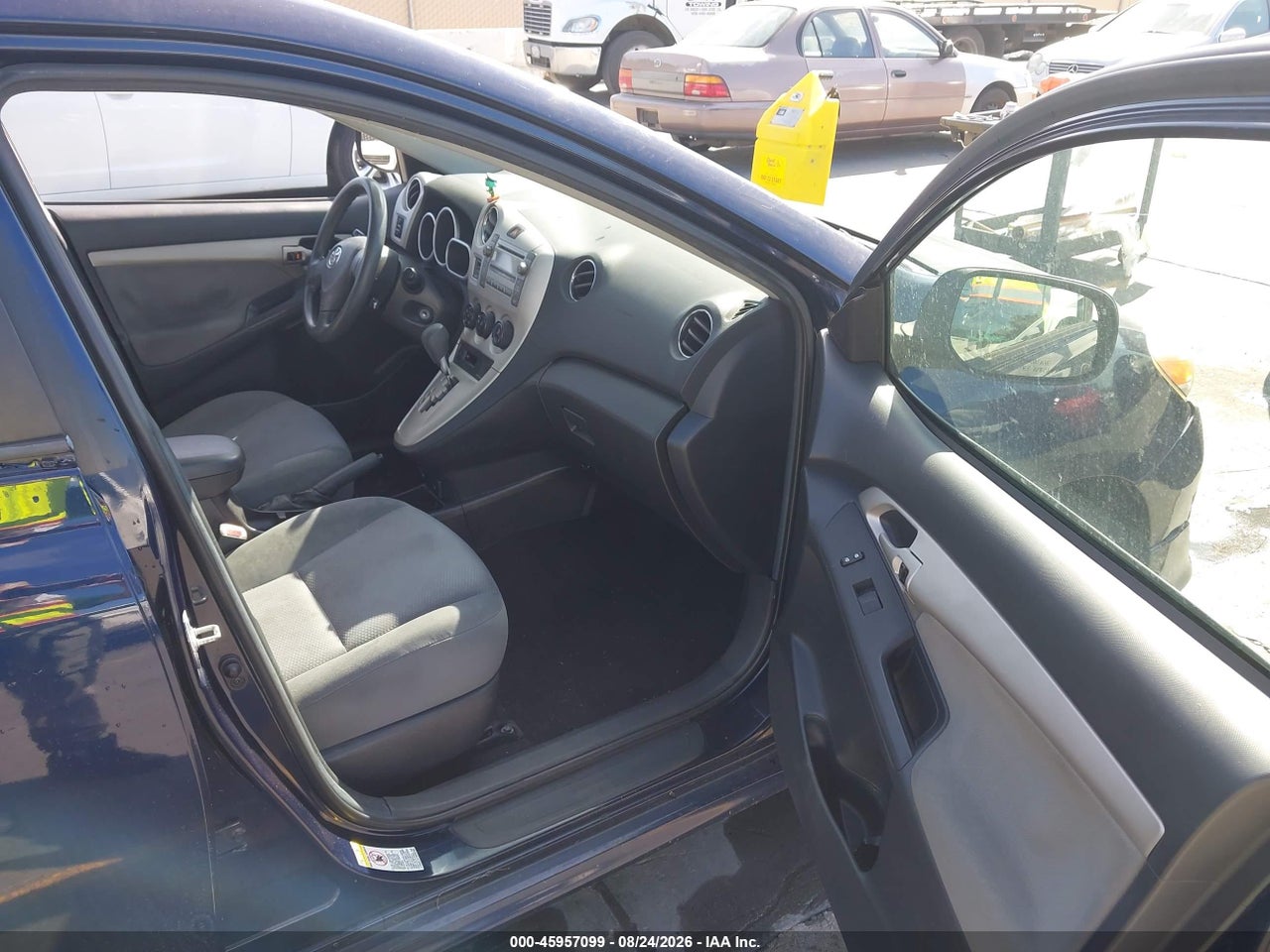 2009 TOYOTA MATRIX S · 5/11