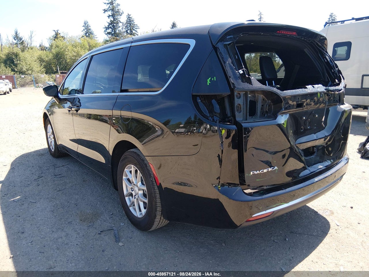2027 CHRYSLER PACIFICA   · 3/11