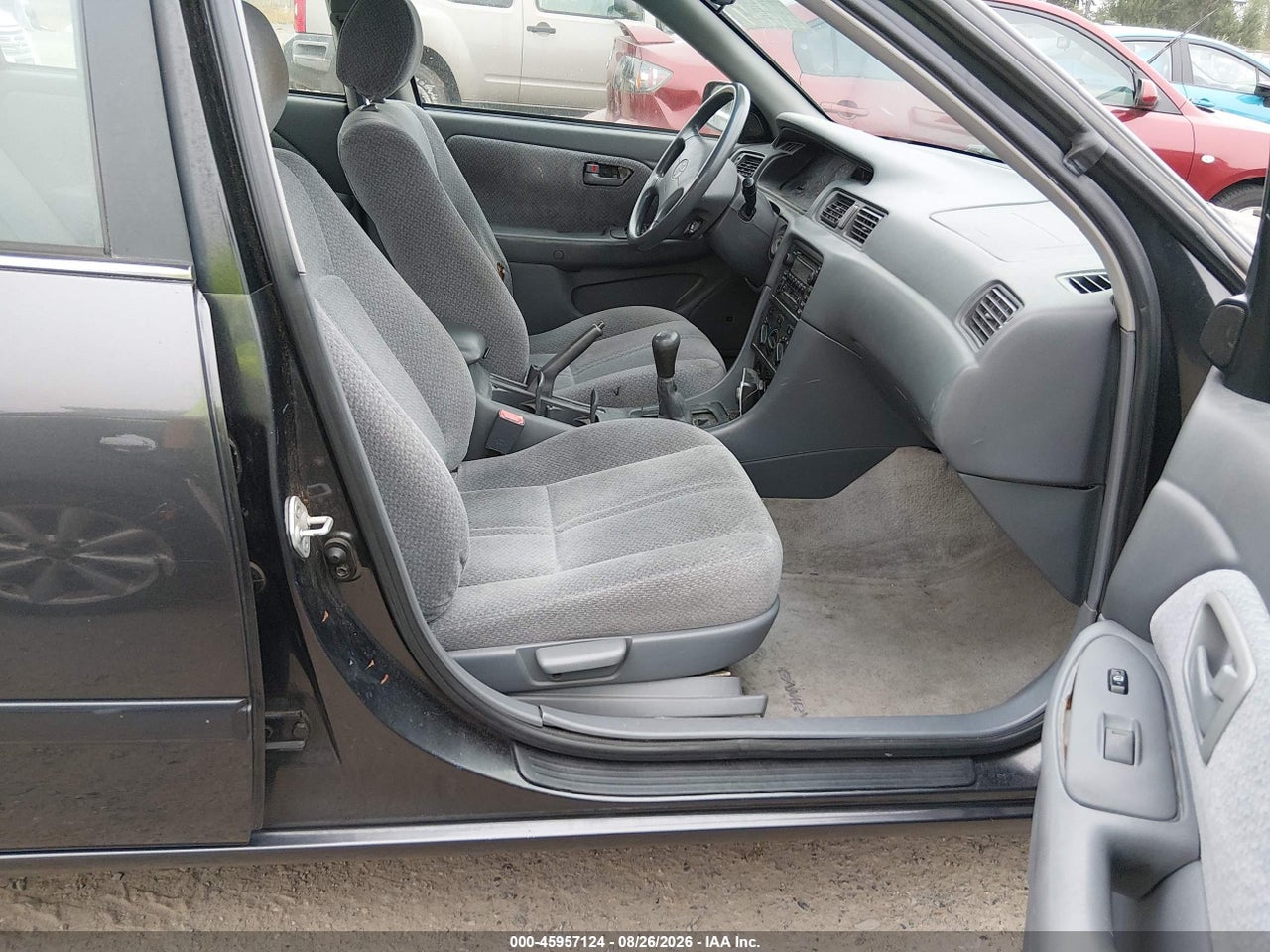 2000 TOYOTA CAMRY LE V6 · 5/11