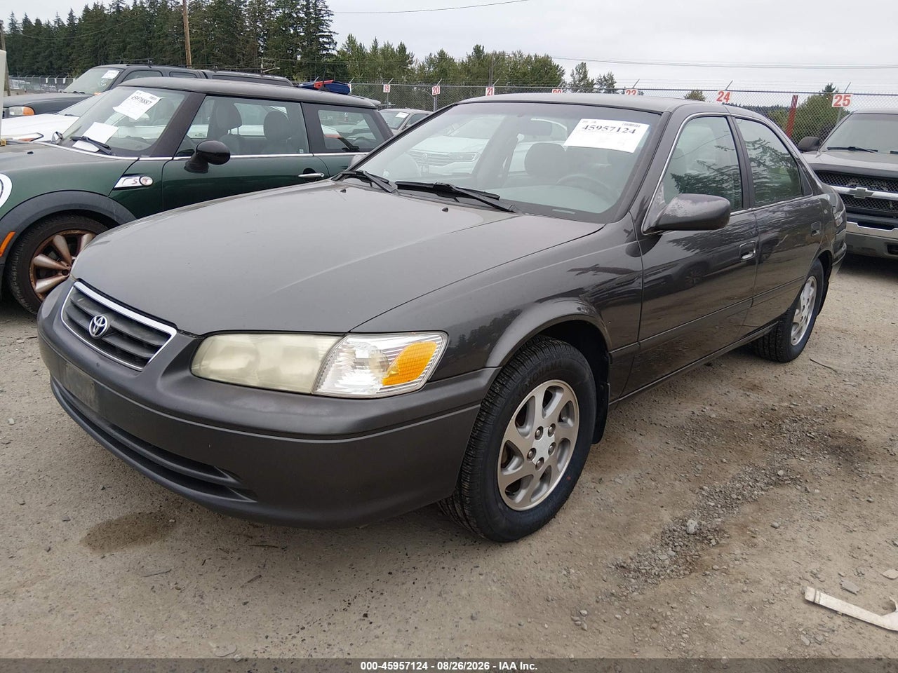 2000 TOYOTA CAMRY LE V6 · 2/11