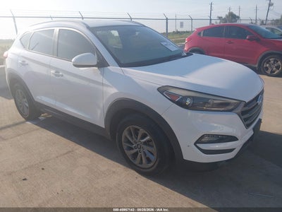 KM8J33A40GU****** · 2016 HYUNDAI TUCSON SE