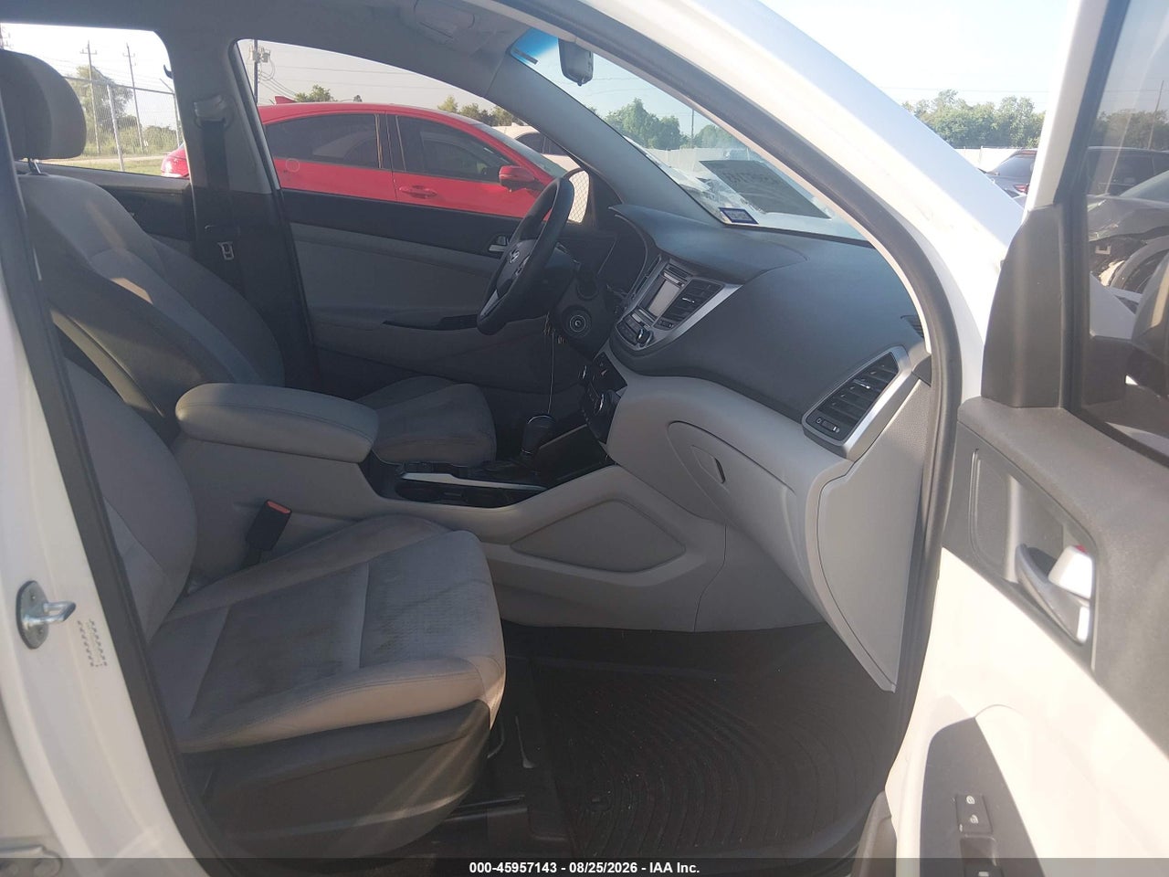 2016 HYUNDAI TUCSON SE · 5/11