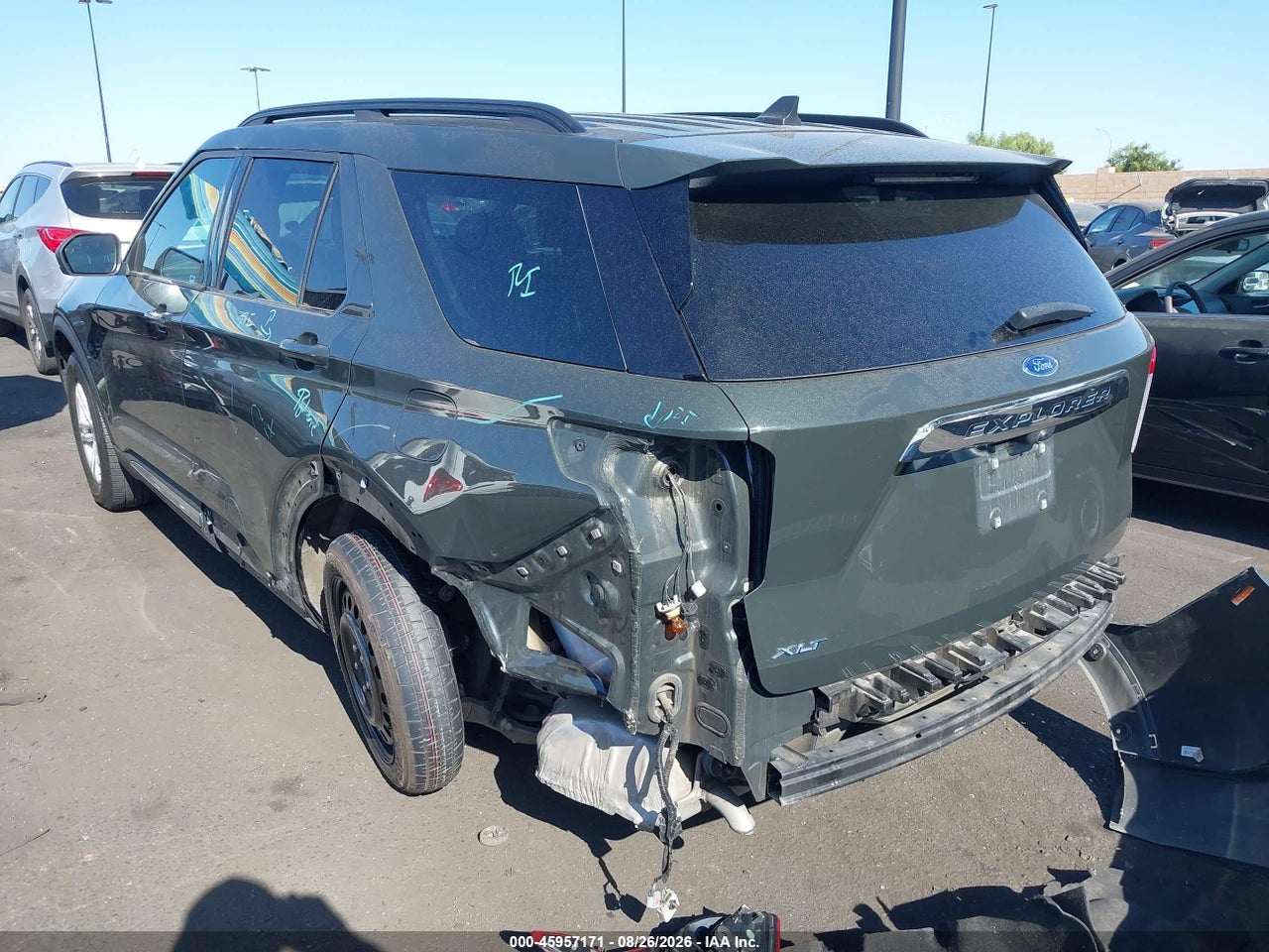 2022 FORD EXPLORER XLT · 3/11