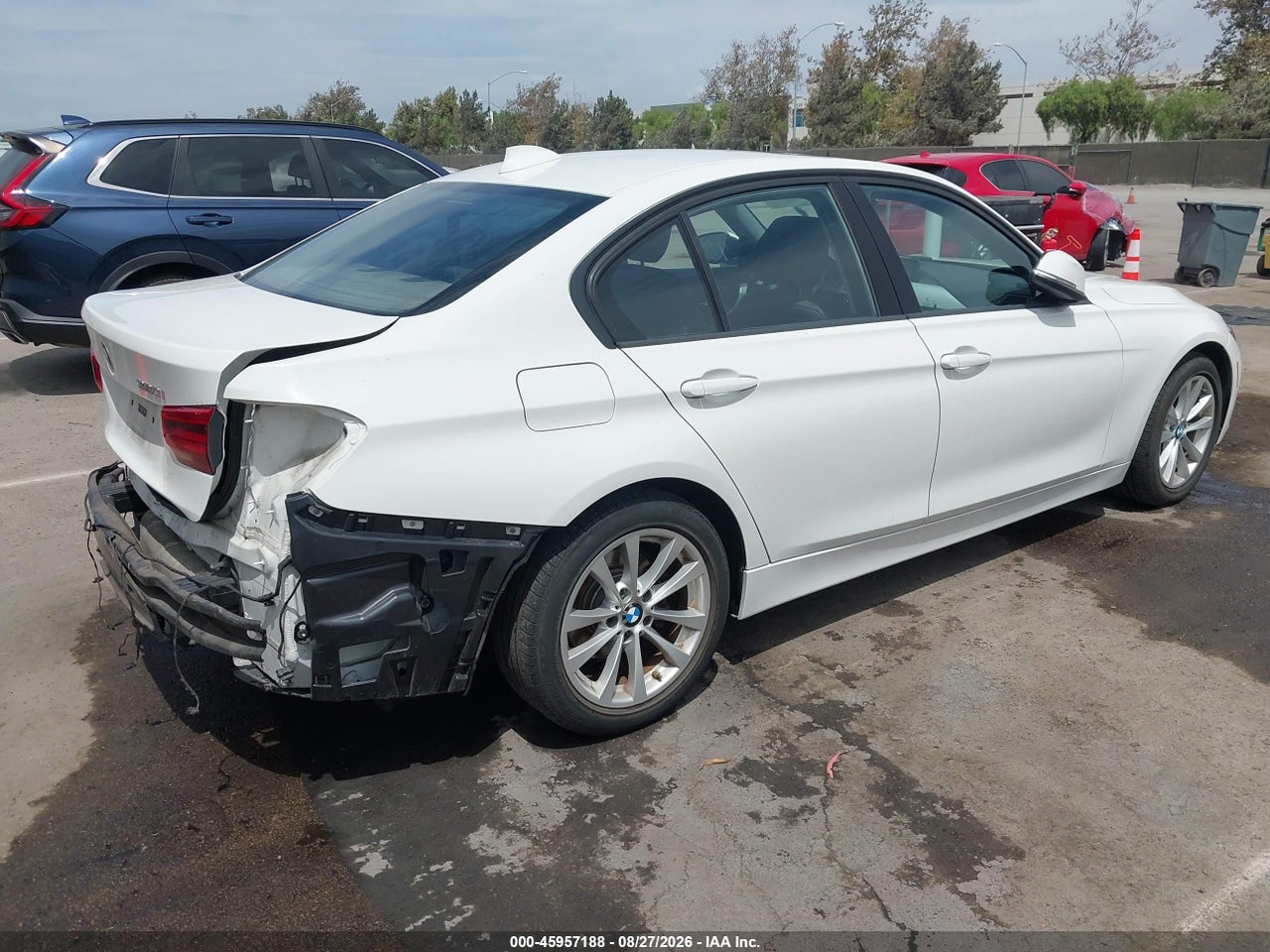 2017 BMW 320I   · 4/11