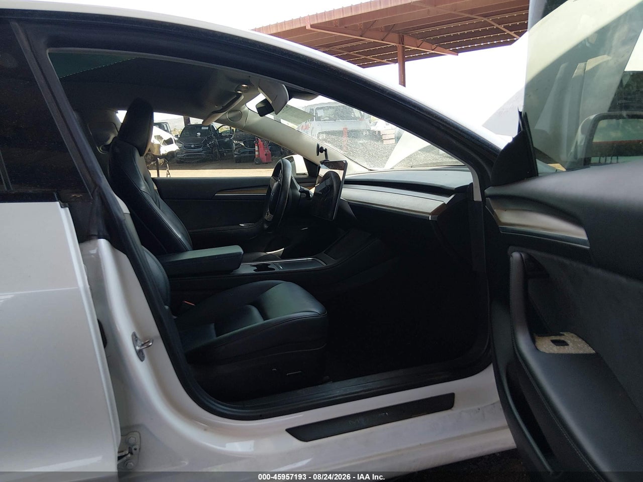 2023 TESLA MODEL 3 REAR-WHEEL DRIVE · 5/9