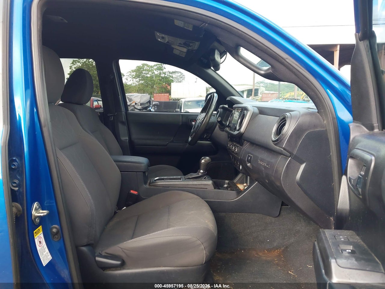 2017 TOYOTA TACOMA TRD SPORT · 5/11