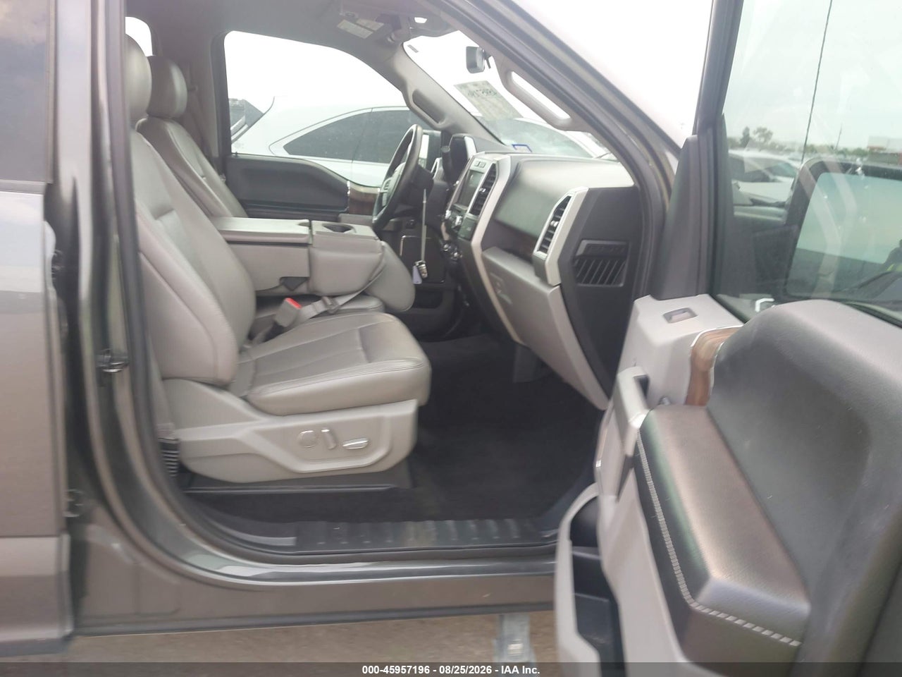 2018 FORD F-150 LARIAT · 5/11