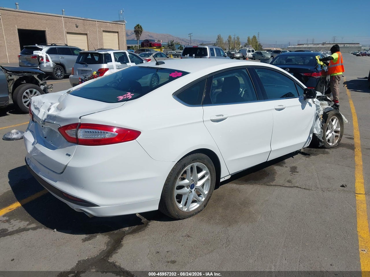 2016 FORD FUSION SE · 4/11