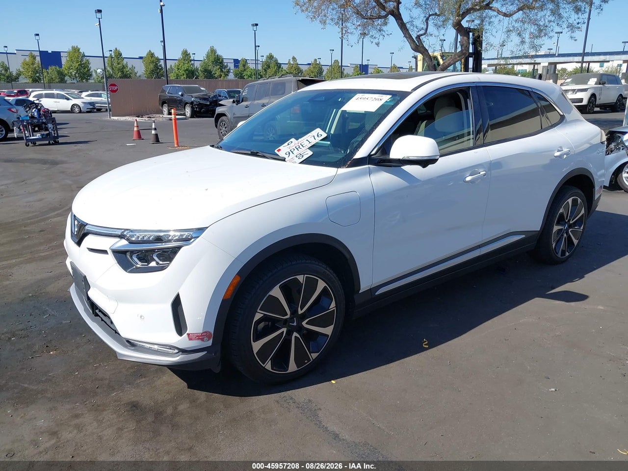 2024 VINFAST VF 8 PLUS · 2/11