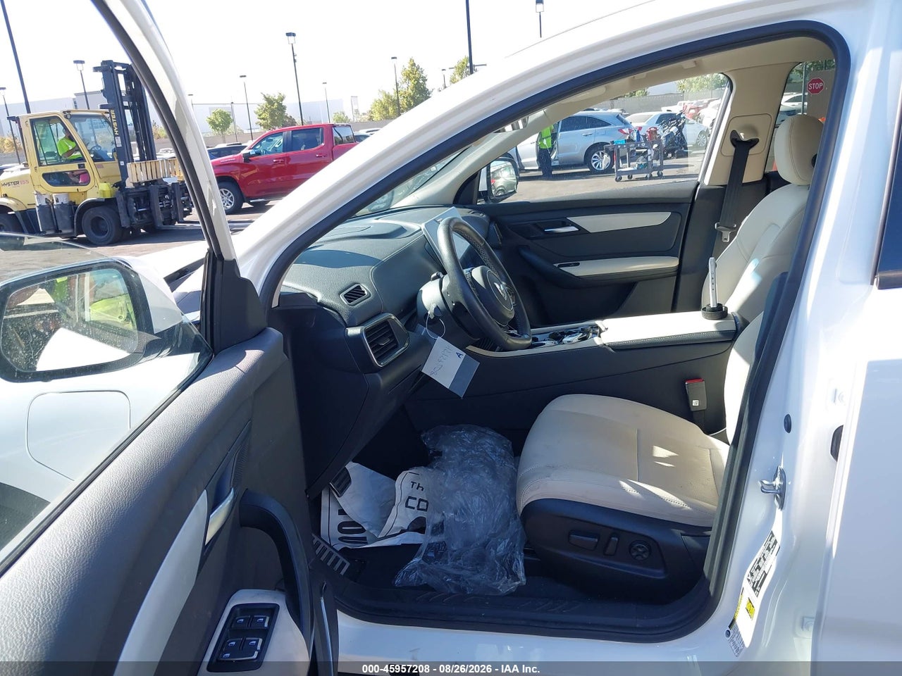 2024 VINFAST VF 8 PLUS · 5/11