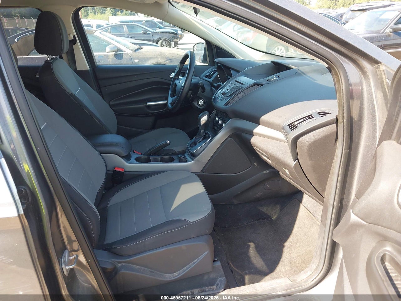 2014 FORD ESCAPE SE · 5/11