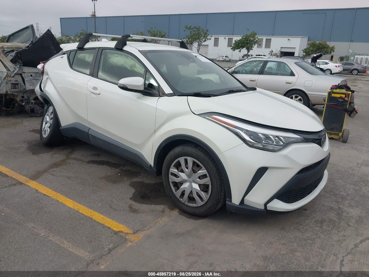 2020 TOYOTA C-HR LE