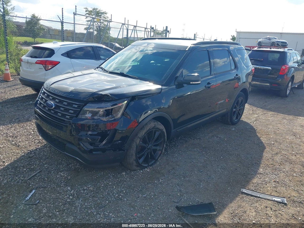 2017 FORD EXPLORER XLT · 2/11
