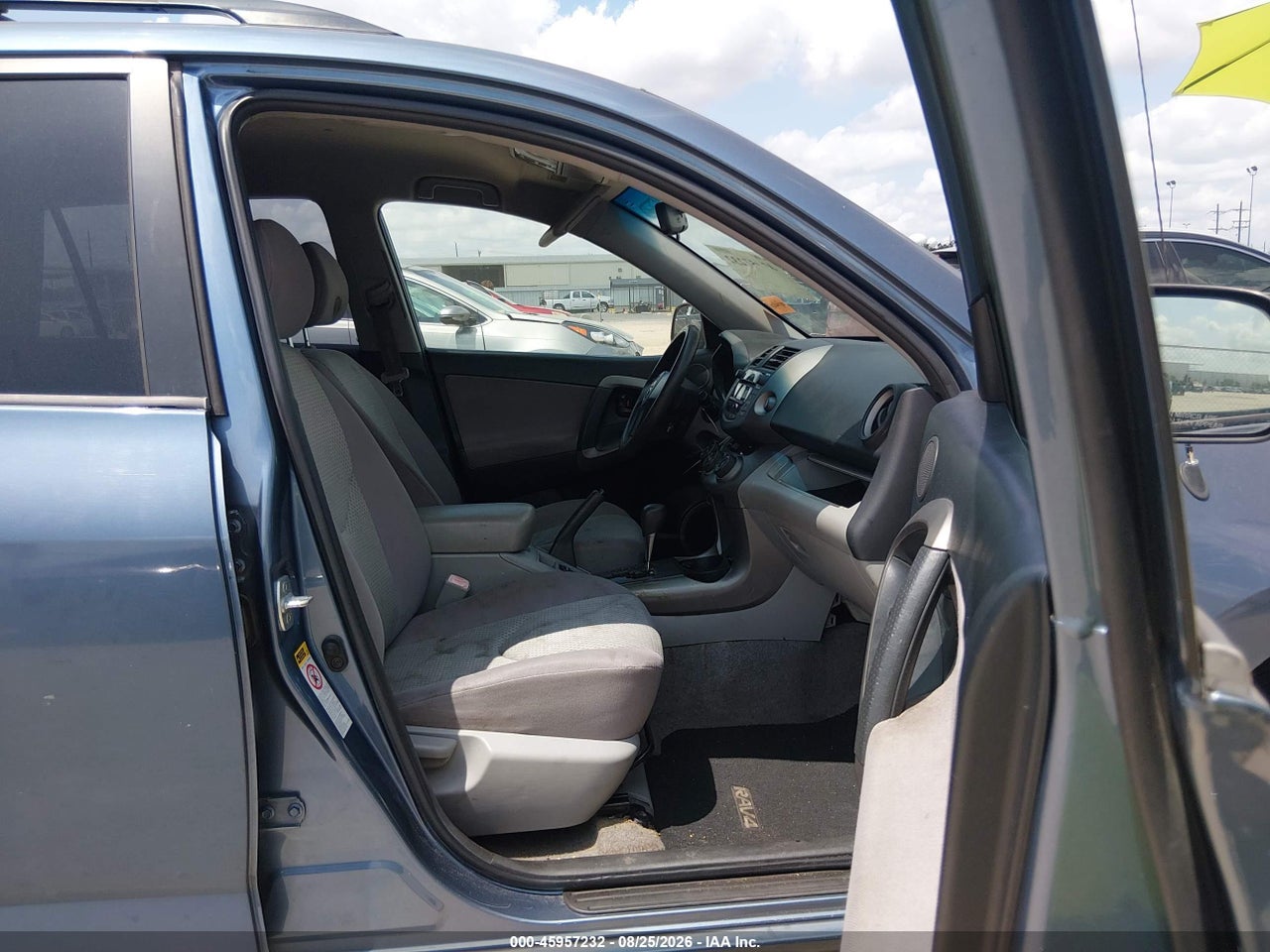 2007 TOYOTA RAV4   · 5/11