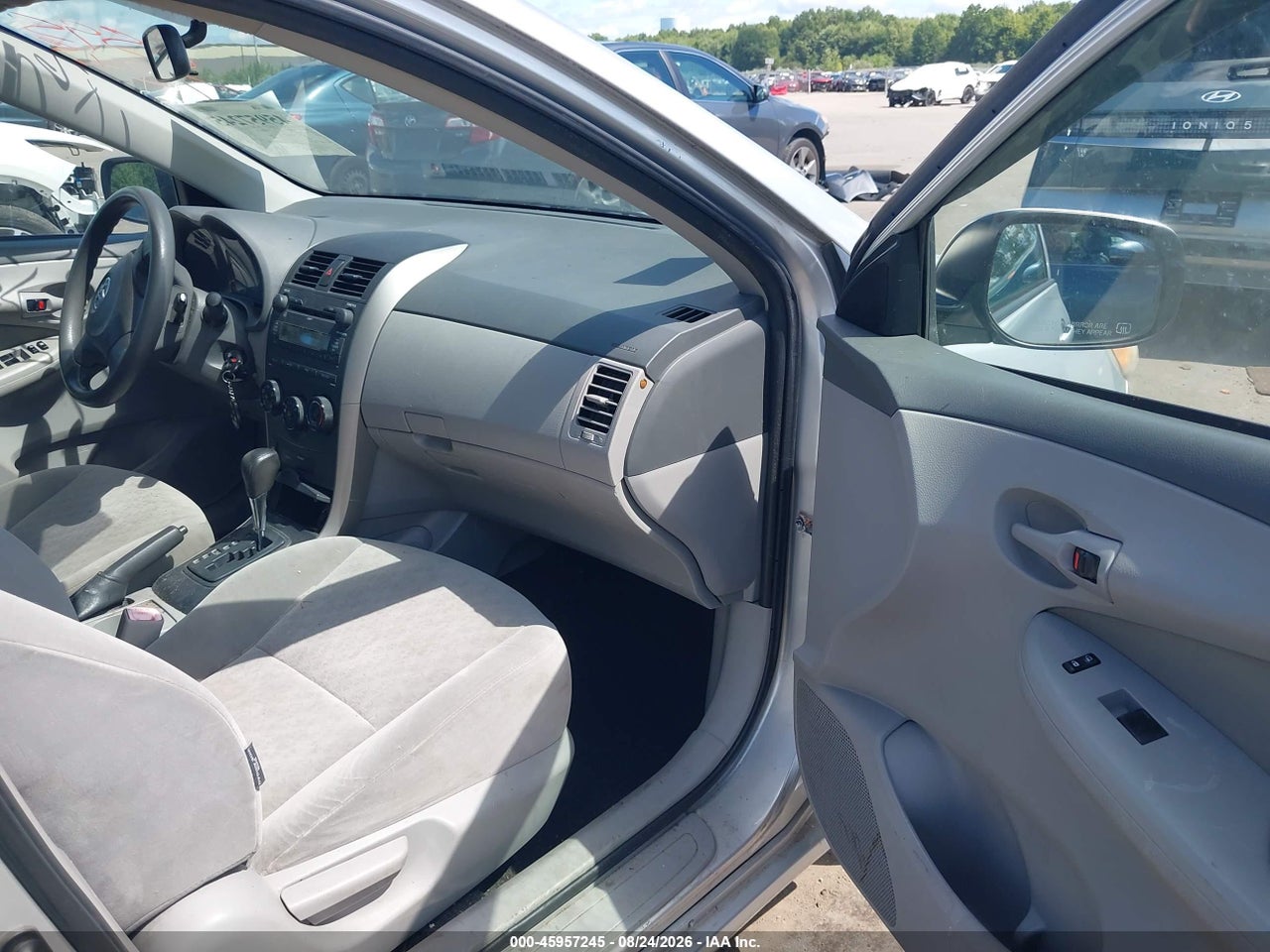 2009 TOYOTA COROLLA LE · 5/11