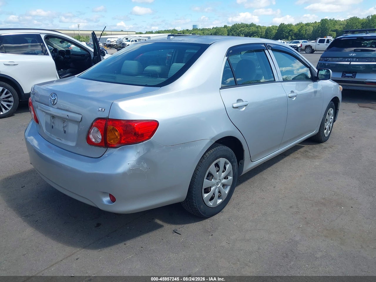 2009 TOYOTA COROLLA LE · 4/11