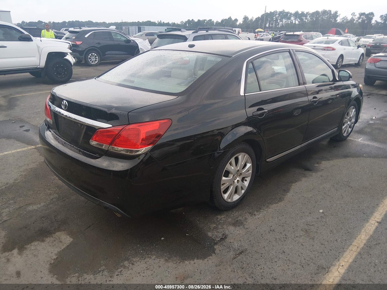 2011 TOYOTA AVALON · 4/11