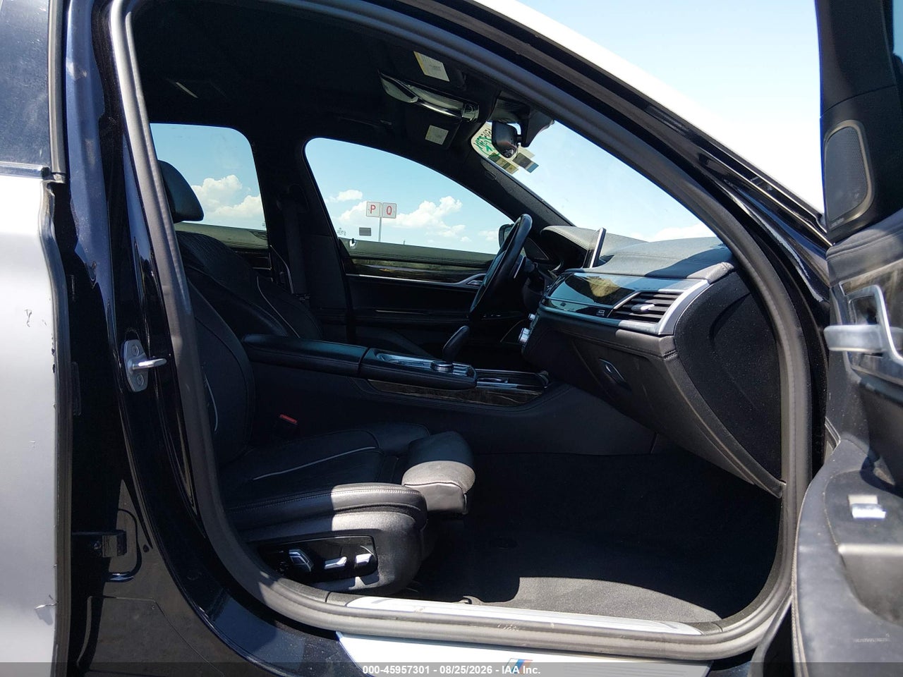 2021 BMW 750I XDRIVE · 5/10