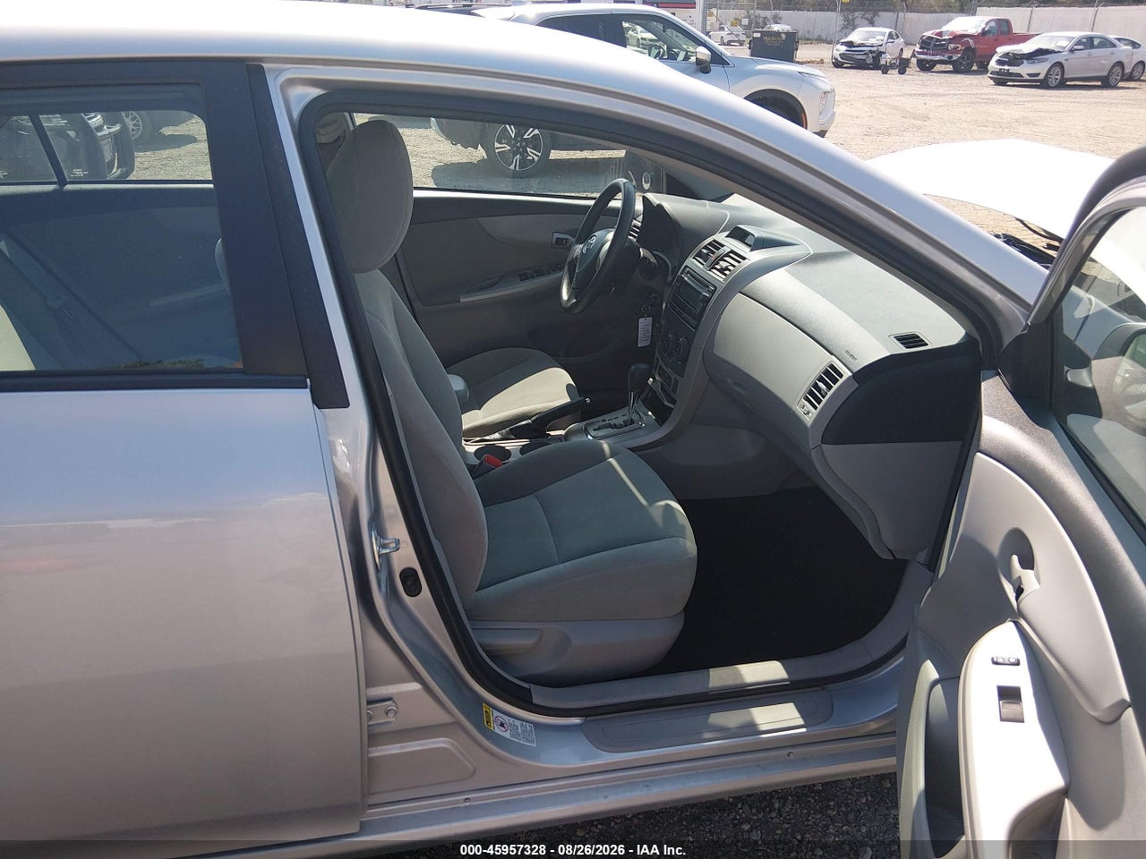 2012 TOYOTA COROLLA LE · 5/11