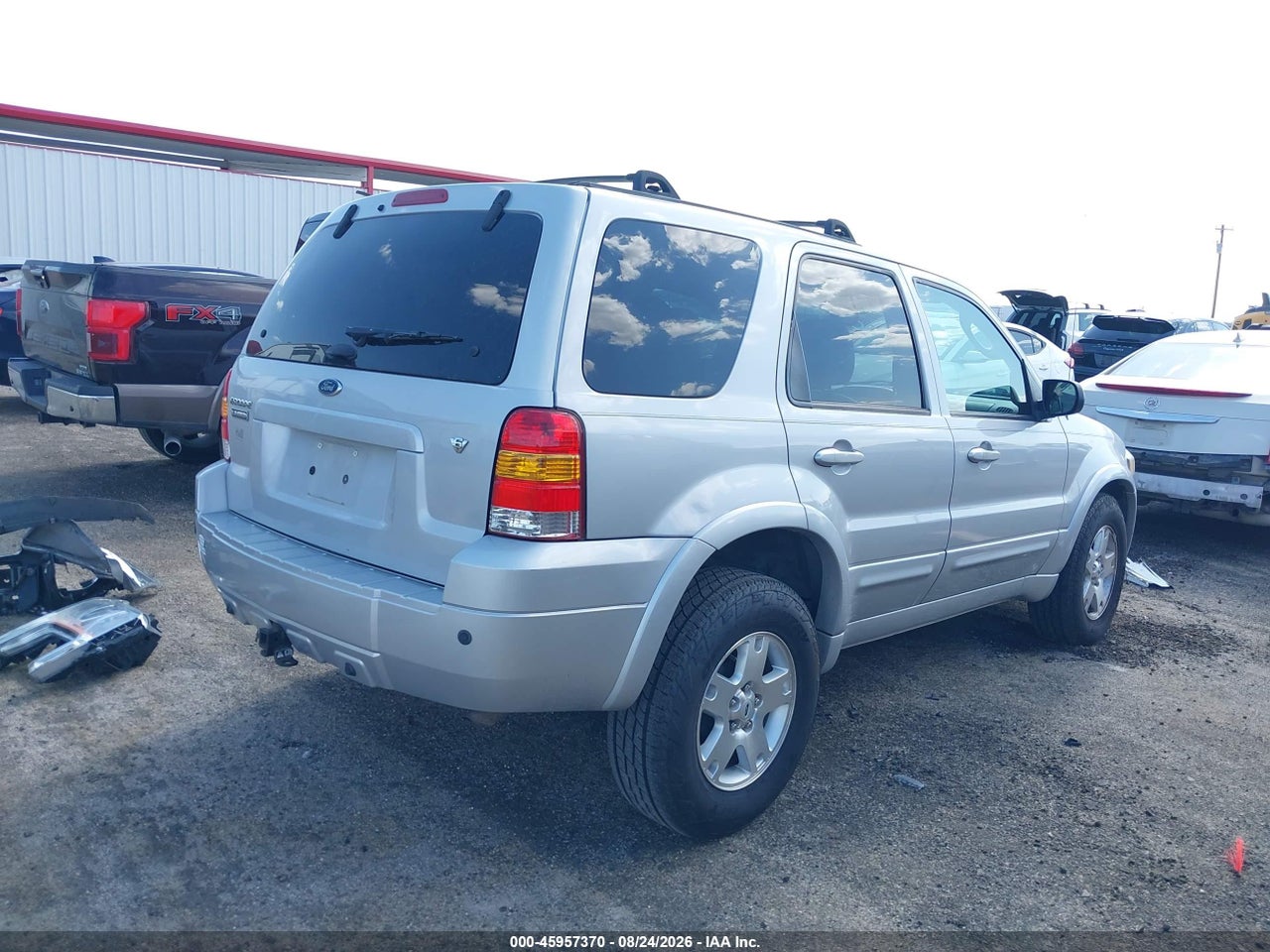 2006 FORD ESCAPE LIMITED · 4/11