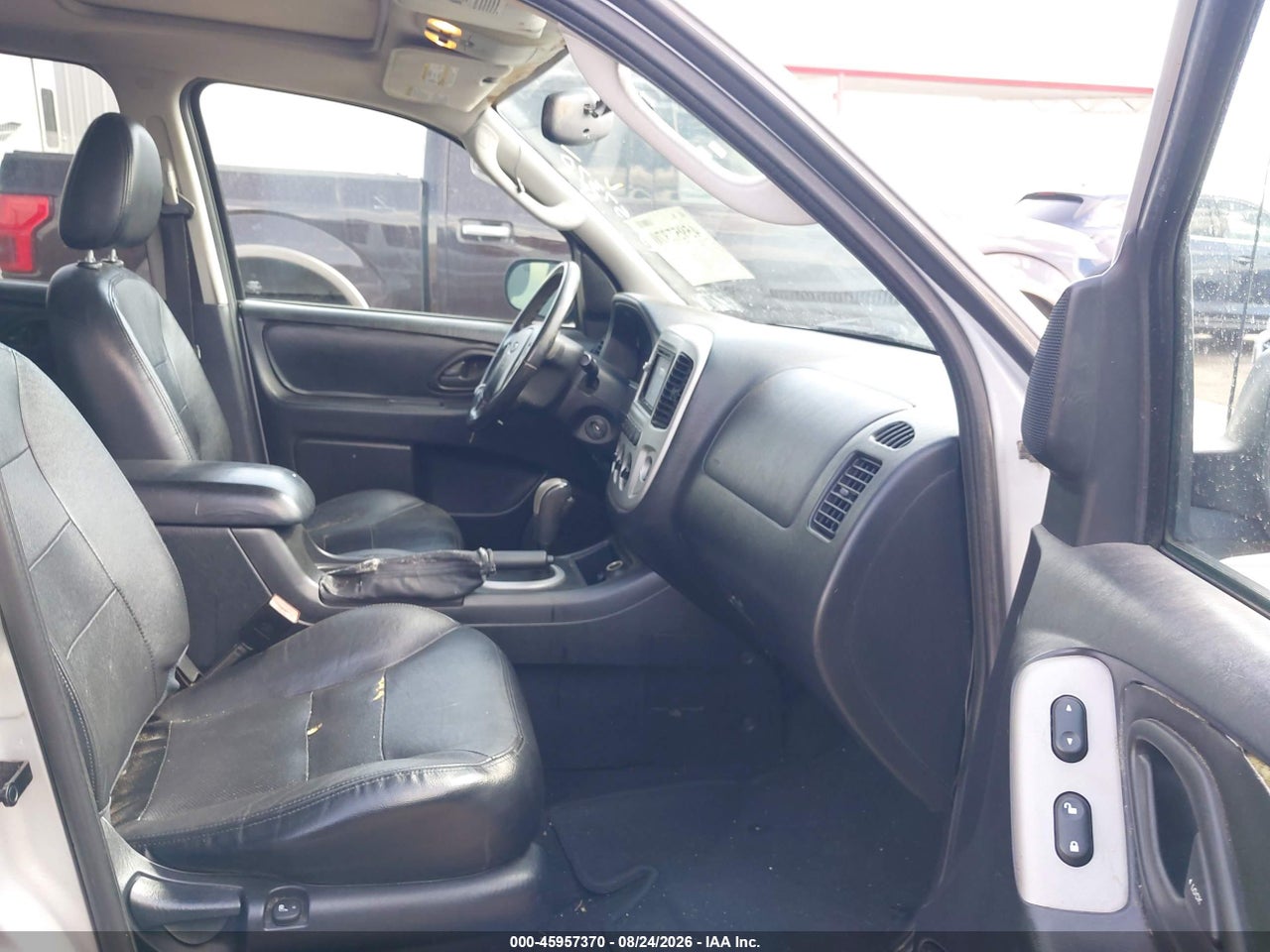 2006 FORD ESCAPE LIMITED · 5/11