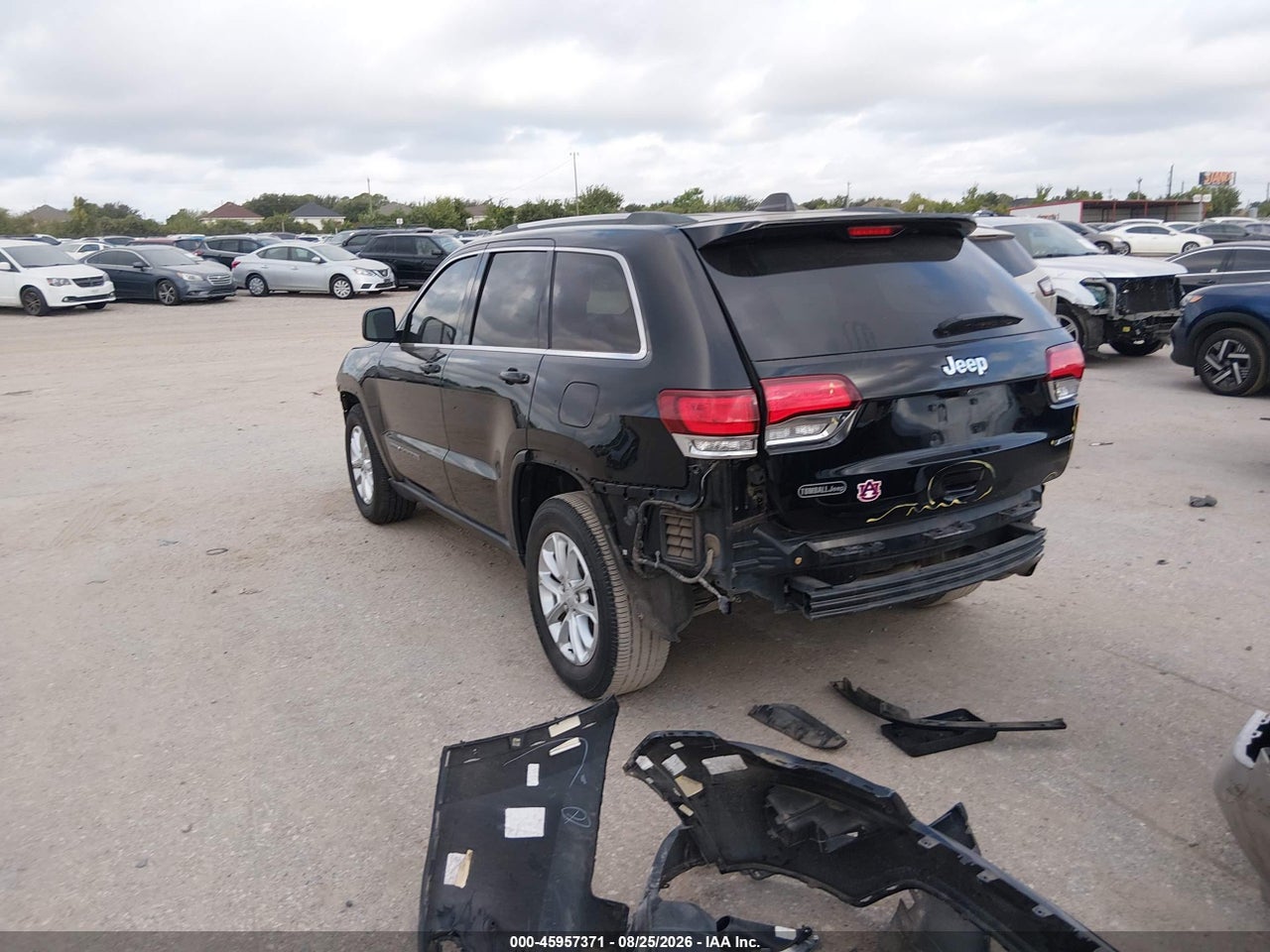 2021 JEEP GRAND CHEROKEE LAREDO X 4X2 · 3/11