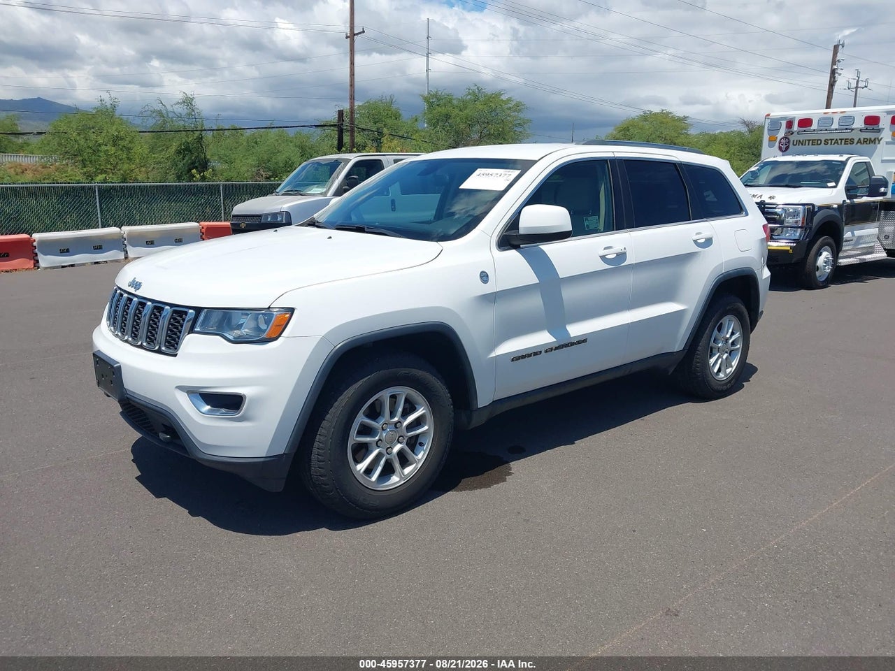 2019 JEEP GRAND CHEROKEE LAREDO E 4X4 · 2/11