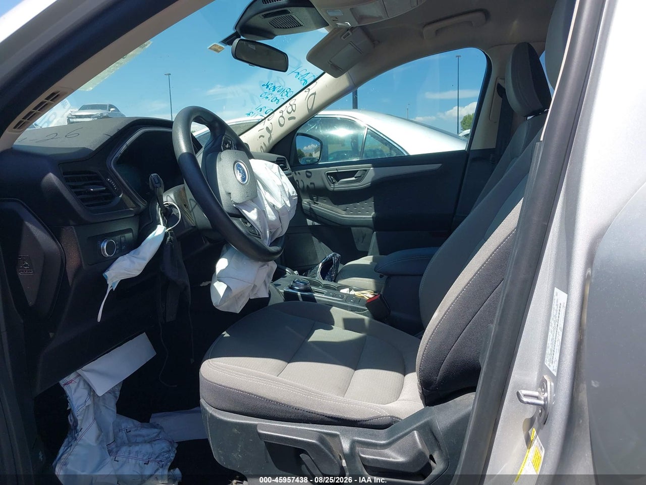 2020 FORD ESCAPE S · 5/11