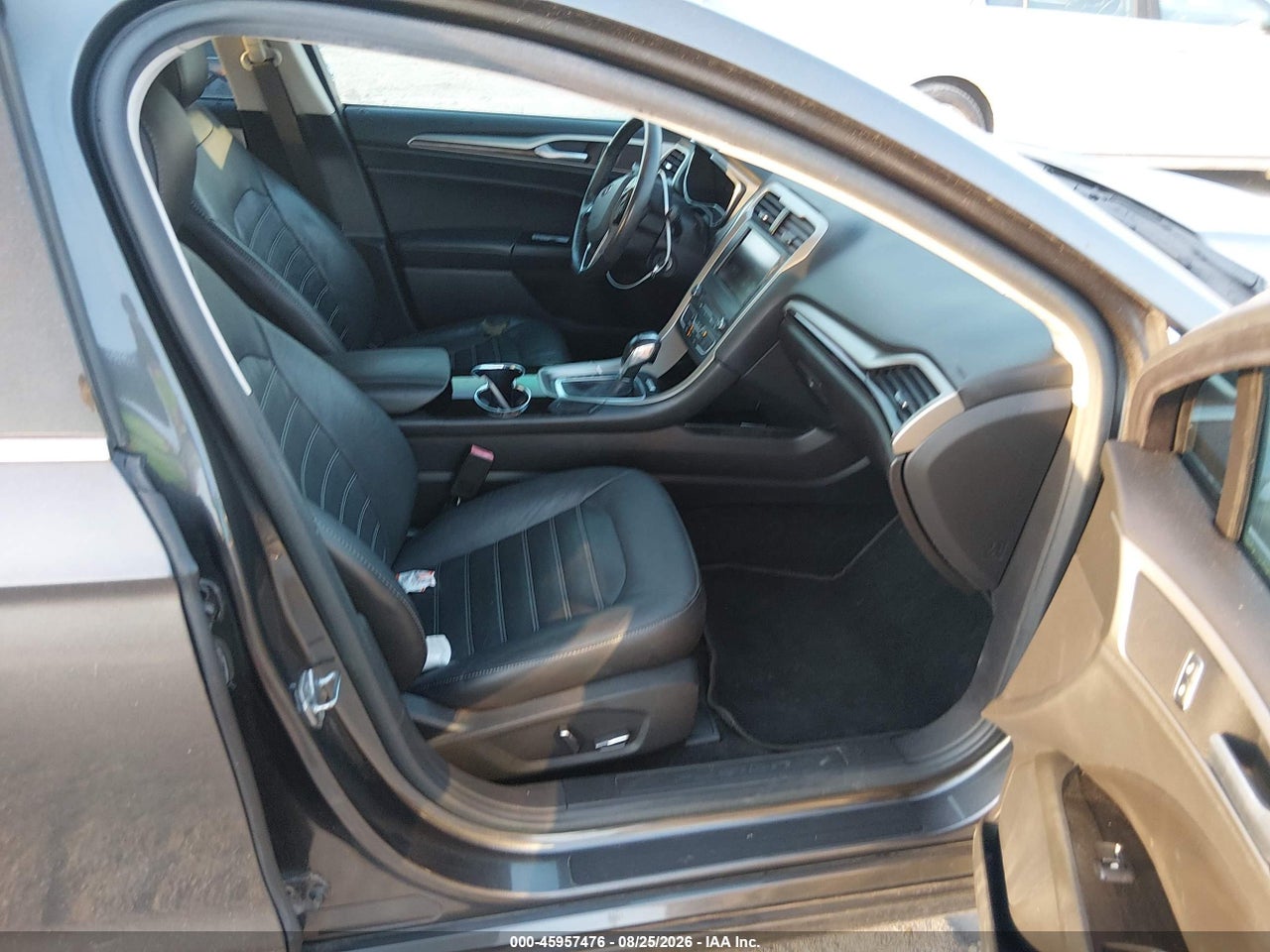 2016 FORD FUSION SE · 5/11