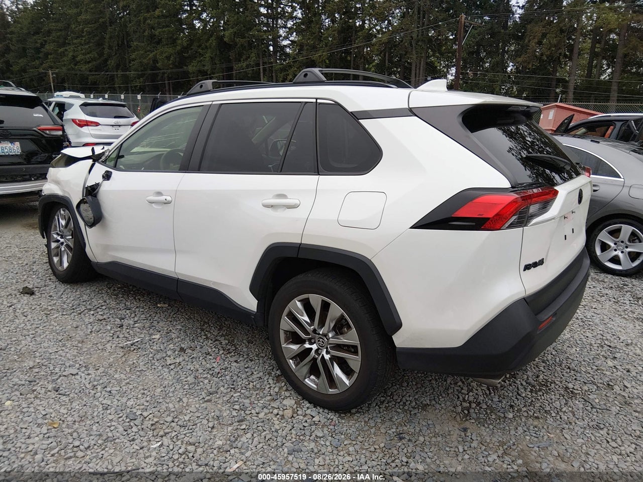 2021 TOYOTA RAV4 XLE PREMIUM · 3/11
