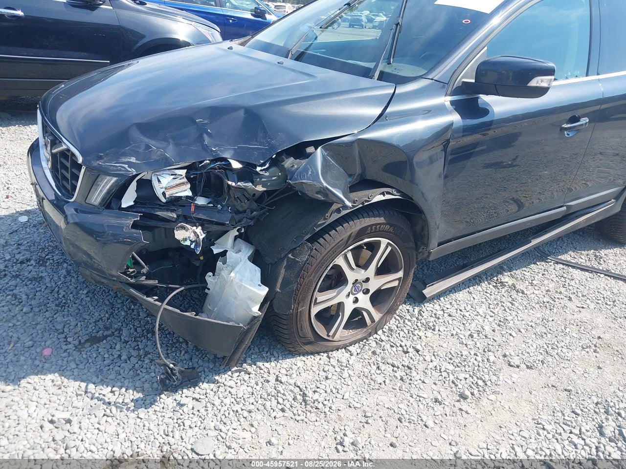 2013 VOLVO XC60 T6 · 6/11