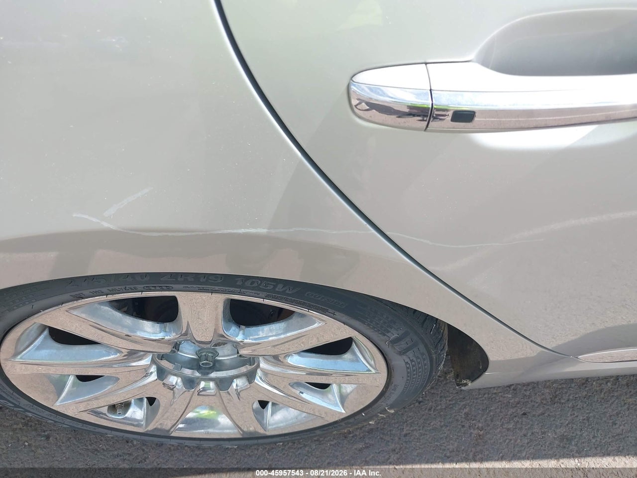 2012 HYUNDAI EQUUS SIGNATURE · 6/11
