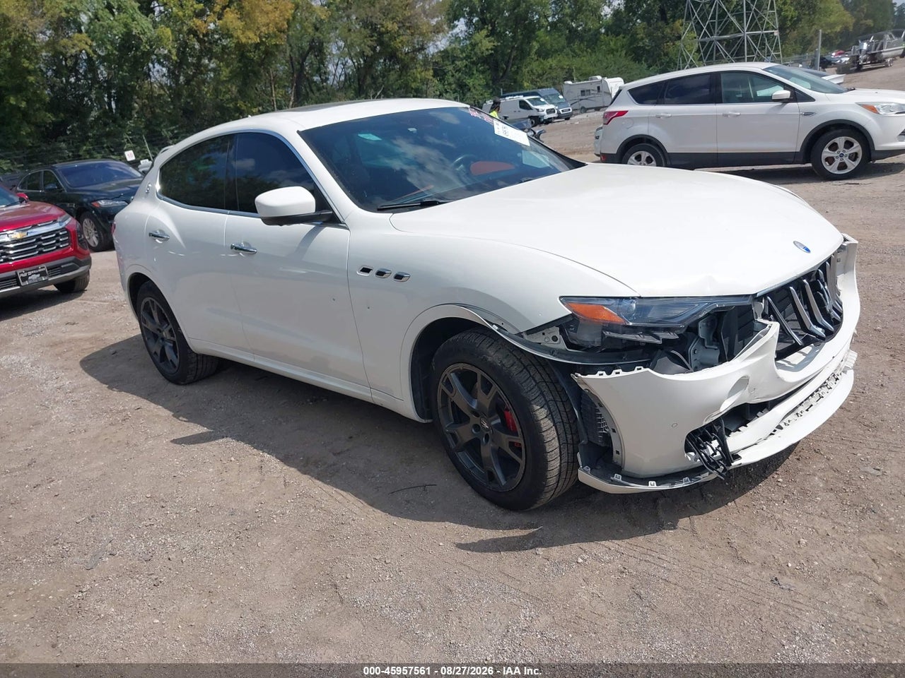 ZN661XUAXJX****** · 2018 MASERATI LEVANTE