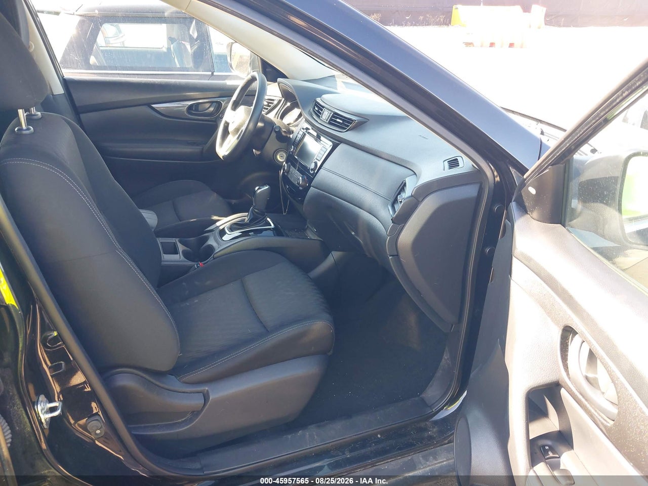 2020 NISSAN ROGUE S INTELLIGENT AWD · 5/11