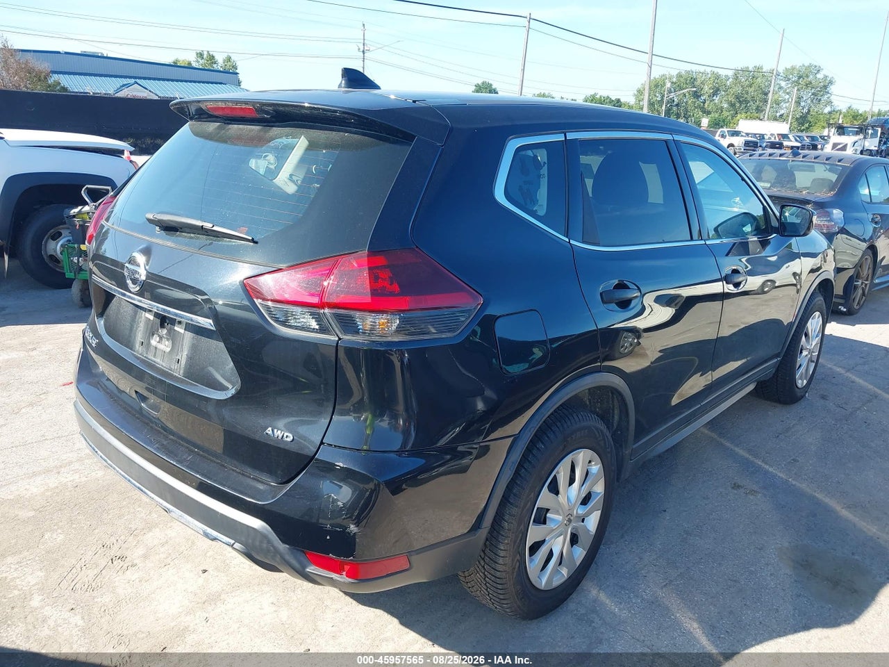 2020 NISSAN ROGUE S INTELLIGENT AWD · 4/11