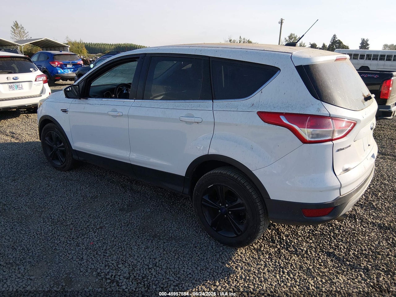 2015 FORD ESCAPE SE · 3/11