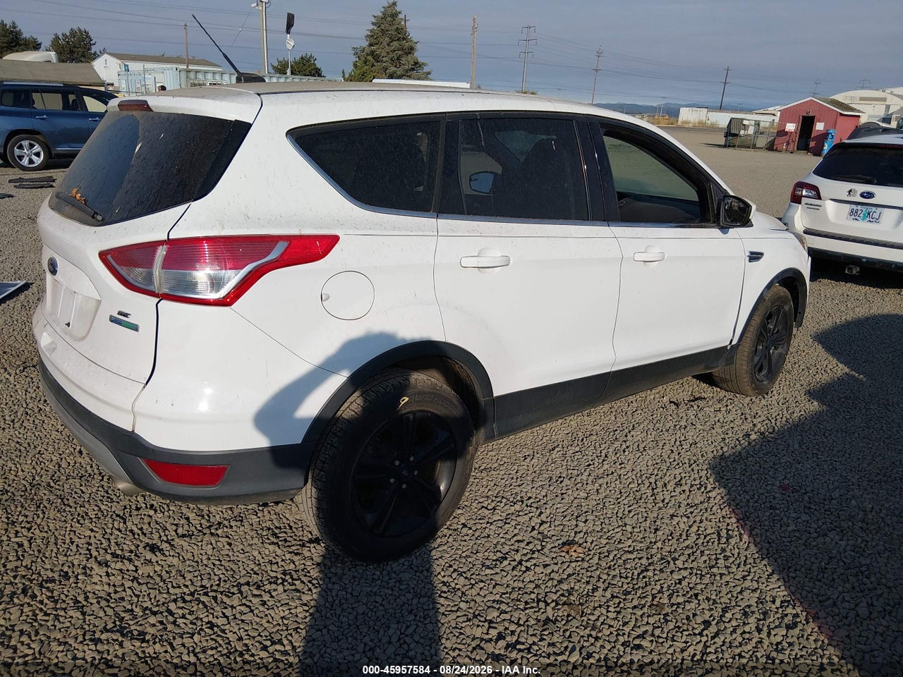 2015 FORD ESCAPE SE · 4/11