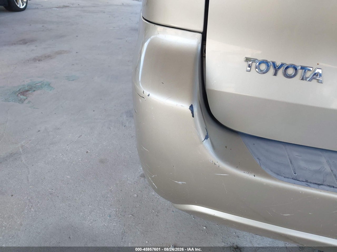 2006 TOYOTA SIENNA LE · 6/11