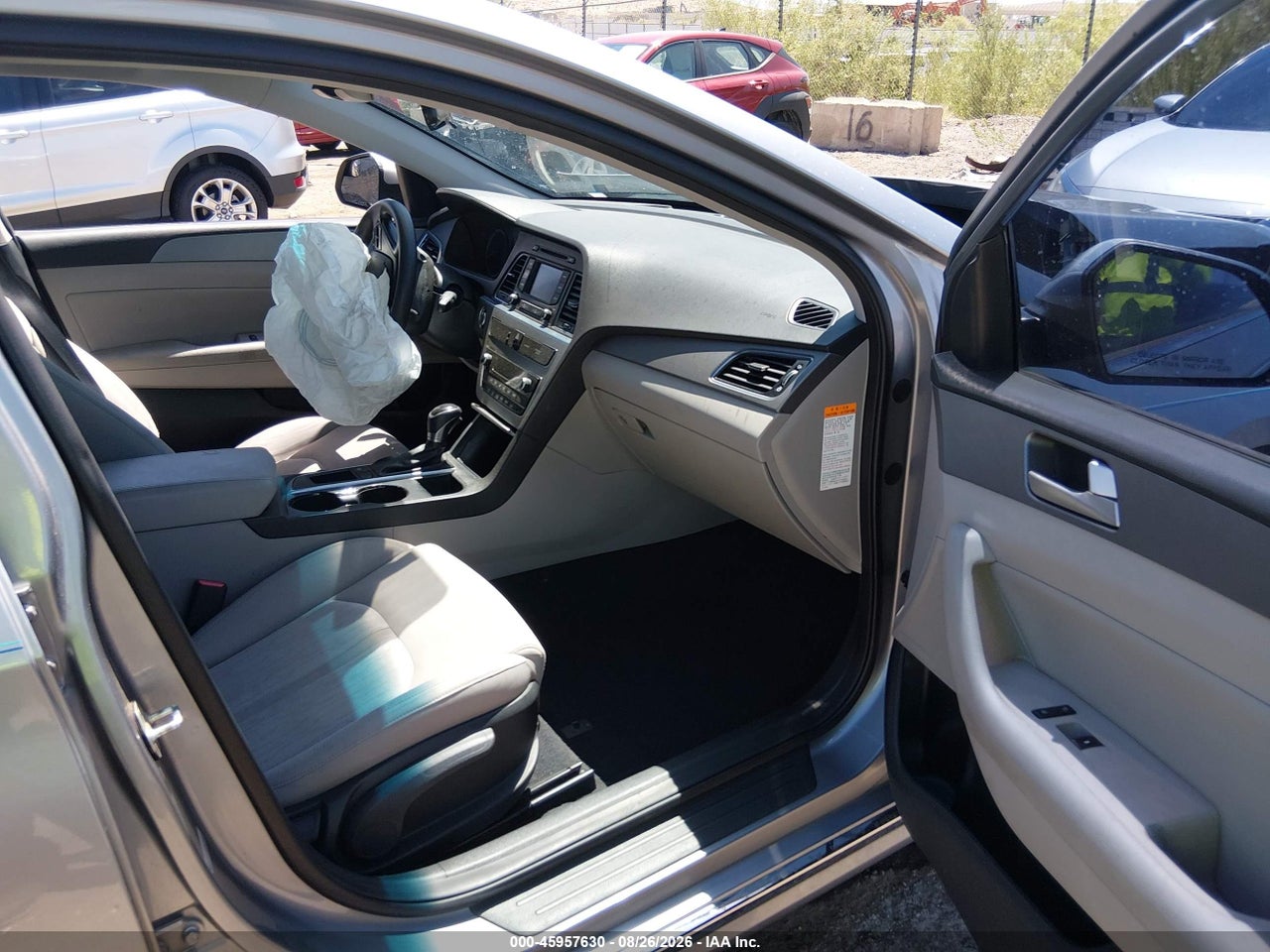 2016 HYUNDAI SONATA HYBRID SE · 5/10