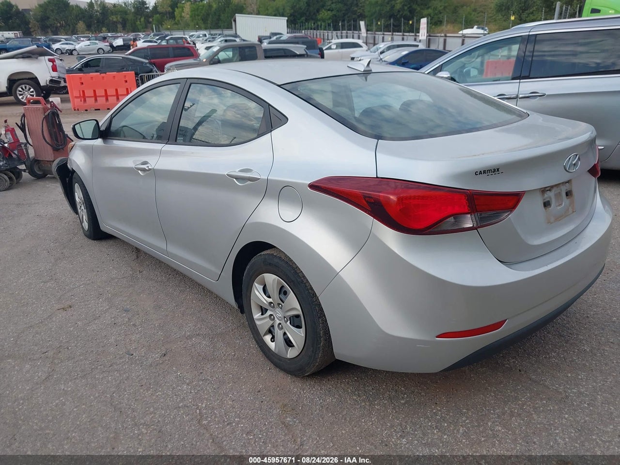2016 HYUNDAI ELANTRA SE · 3/11