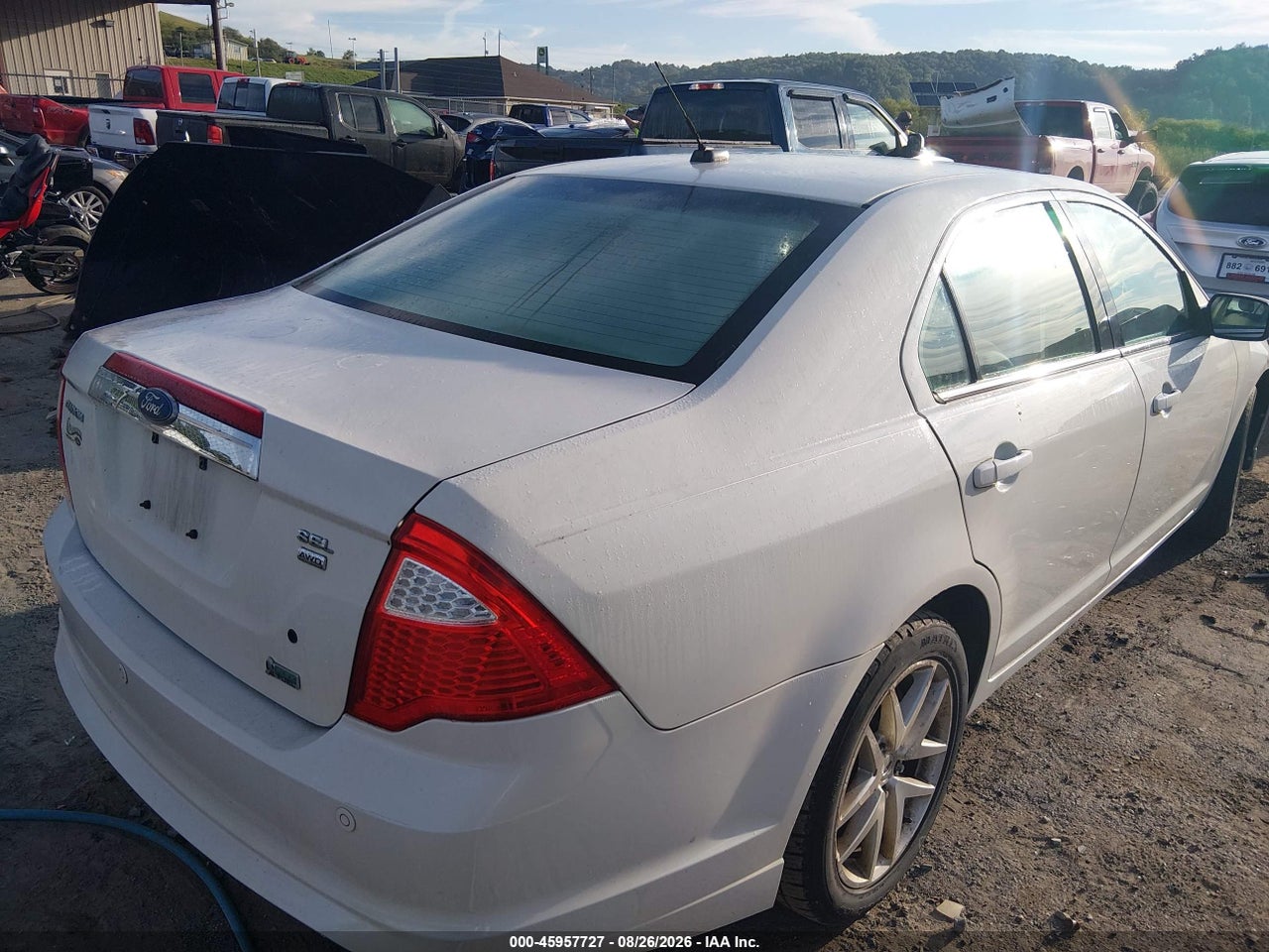 2010 FORD FUSION SEL · 4/11