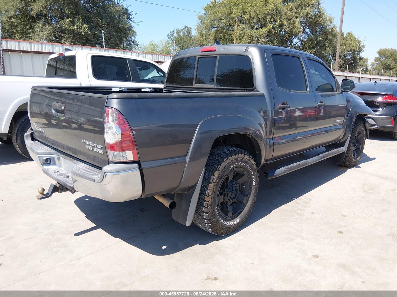 2015 TOYOTA TACOMA PRERUNNER V6 · 4/11