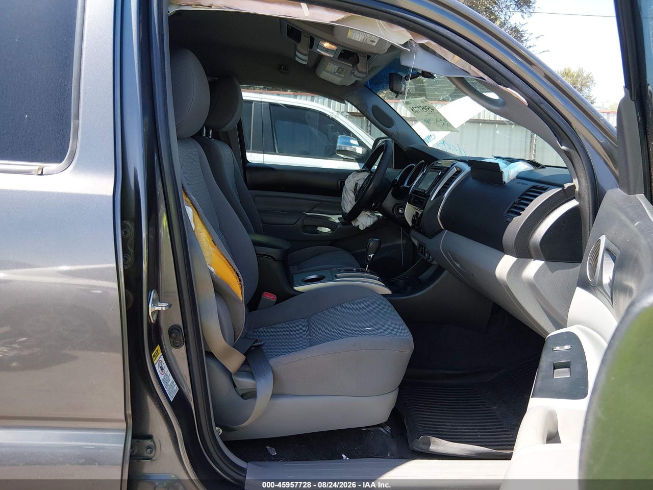 2015 TOYOTA TACOMA PRERUNNER V6 · 5/11