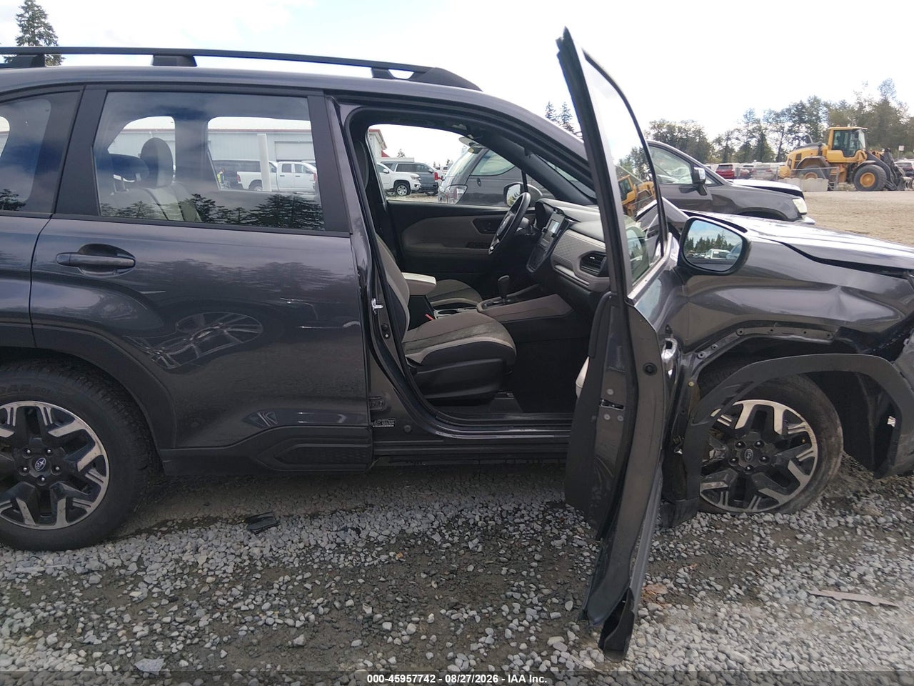 2025 SUBARU FORESTER   · 5/11