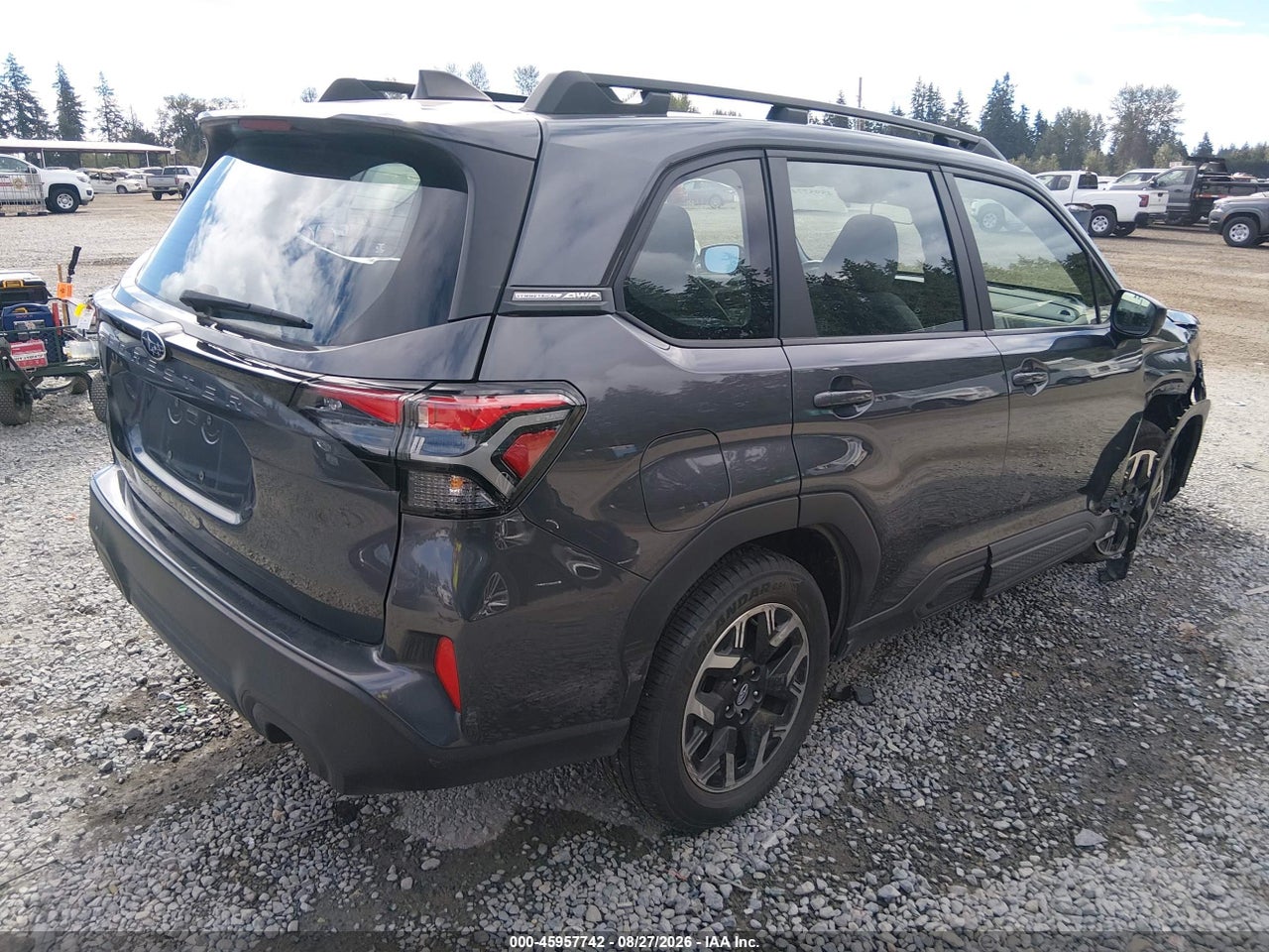 2025 SUBARU FORESTER   · 4/11