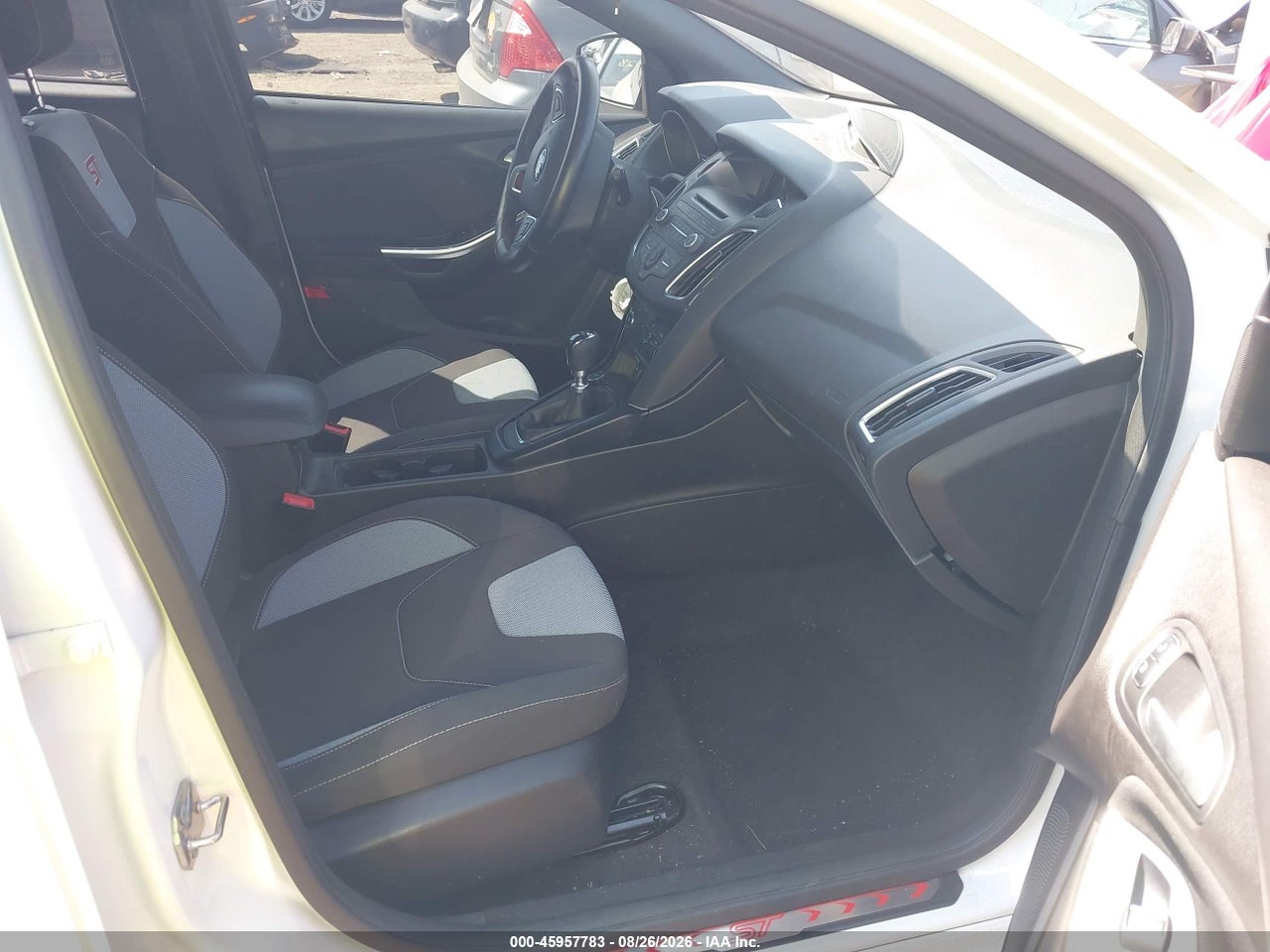 2016 FORD FOCUS ST · 5/11