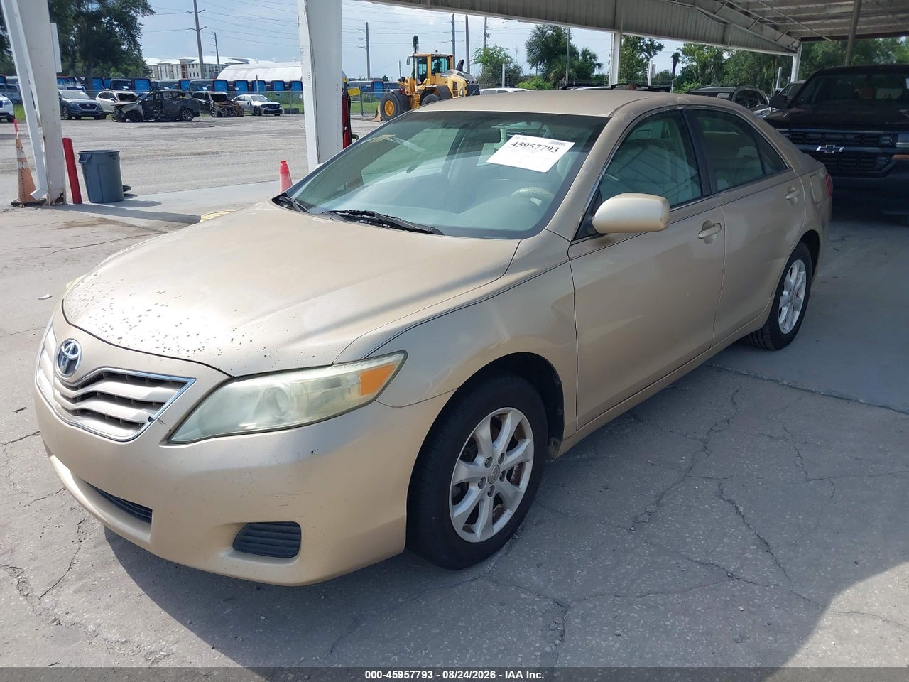 2011 TOYOTA CAMRY LE · 2/11
