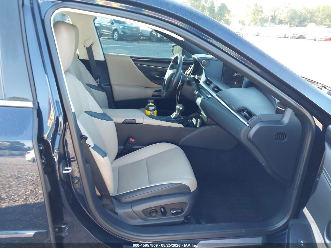 2021 LEXUS ES 350 · 5/11