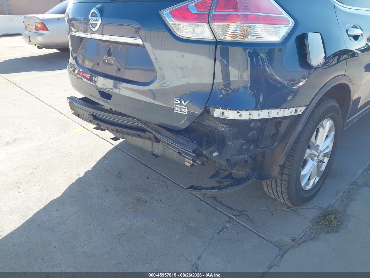 2016 NISSAN ROGUE SV · 6/11